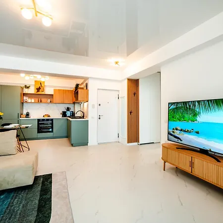 דירה Olive Tree With Parking 3 Minutes Walk To The Năvodari