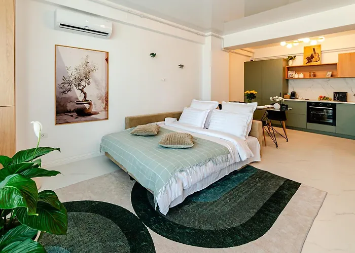 דירה Olive Tree With Parking 3 Minutes Walk To The Năvodari