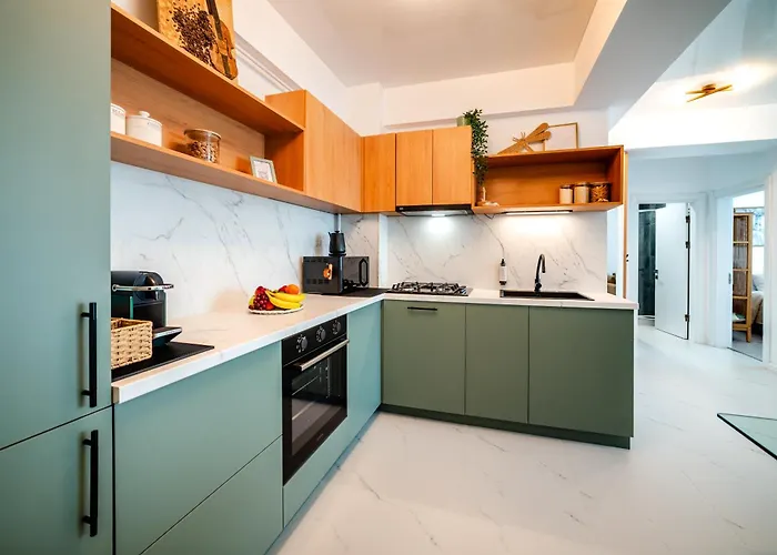 Olive Tree With Parking 3 Minutes Walk To The דירה *