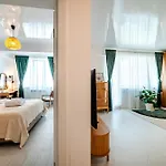 Olive Tree With Parking 3 Minutes Walk To The Apartamento
