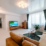 Olive Tree With Parking 3 Minutes Walk To The Apartamento