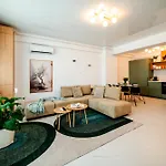 Olive Tree With Parking 3 Minutes Walk To The Apartamento