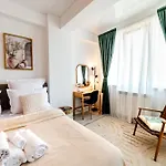 Olive Tree With Parking 3 Minutes Walk To The Apartamento