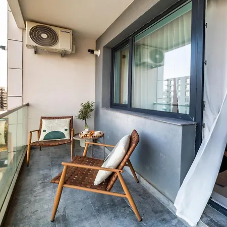 Olive Tree With Parking 3 Minutes Walk To The * Năvodari