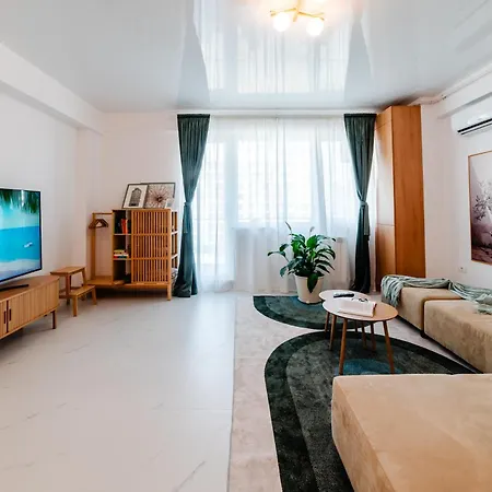 Olive Tree With Parking 3 Minutes Walk To The * Năvodari