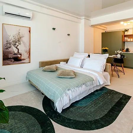 Apartment Olive Tree With Parking 3 Minutes Walk To The Năvodari