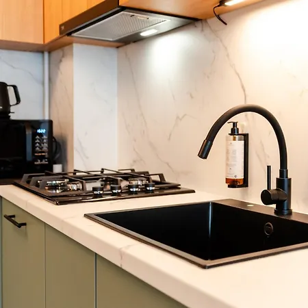 Olive Tree With Parking 3 Minutes Walk To The Apartman Năvodari