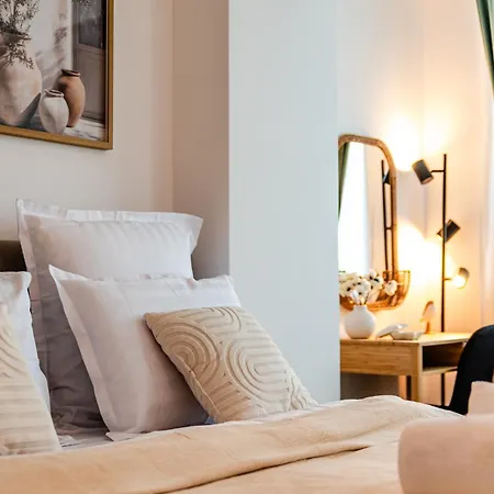 Apartment Olive Tree With Parking 3 Minutes Walk To The Năvodari