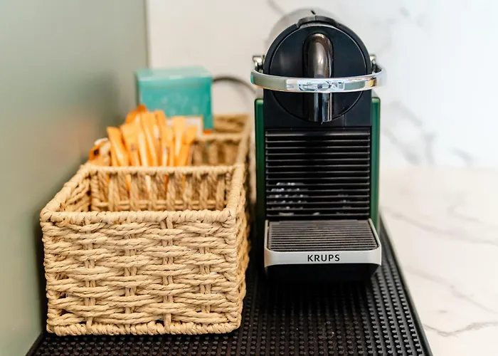 Διαμέρισμα Olive Tree With Parking 3 Minutes Walk To The Năvodari