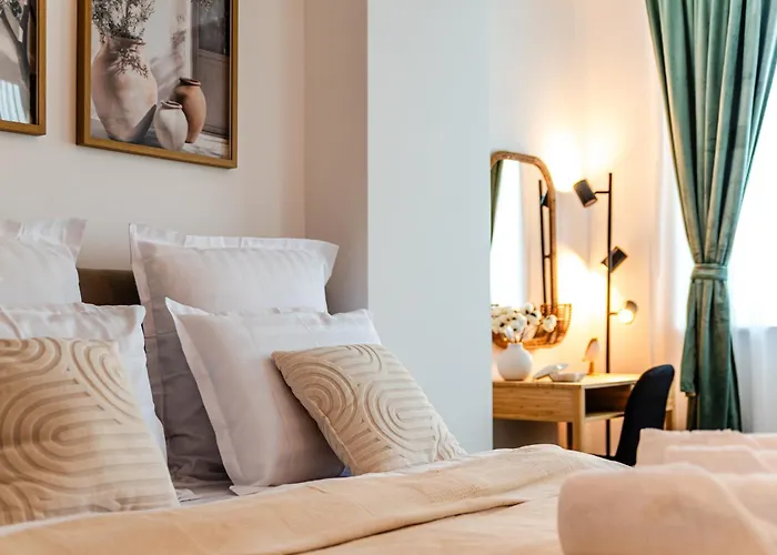 شقة Olive Tree With Parking 3 Minutes Walk To The Năvodari