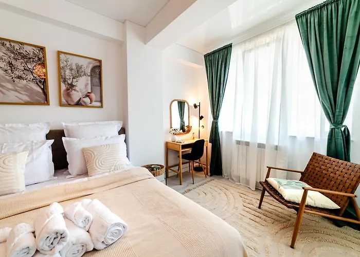 Olive Tree With Parking 3 Minutes Walk To The شقة